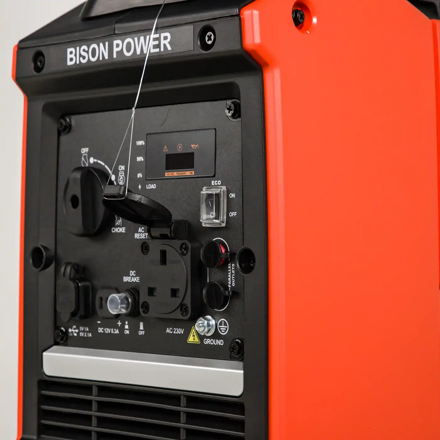 Detailfoto van het bedieningspaneel van de Invergi BS2500iS inverter aggregaat 